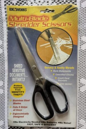 Multi-blade shredder scissors