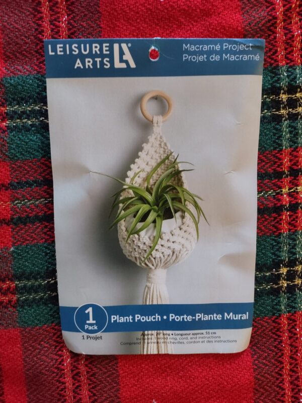 macrame plant pouch (2)