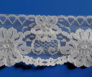 ivory lace 2 1/2" by 9 yds 2 ft