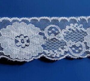 off white lace 2 1/2" 4 yds 2 ft