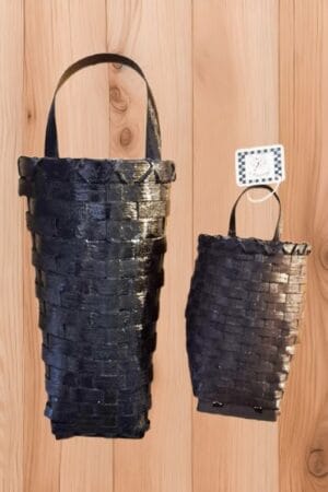 set of 2 wall hanging baskets nb