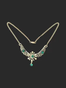 vintage retro necklace with emerald green stones